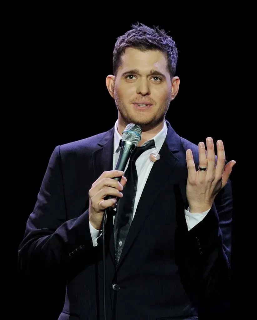 Michael Bublé wearing an engagement ring.