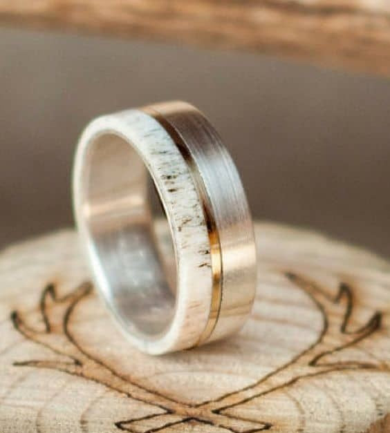 The Ultimate Guide to Men's Wedding Rings: A Symbol of Love and Commitment