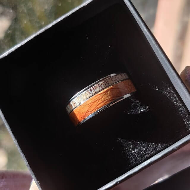 Customer Review on Unique Wedding Band-6