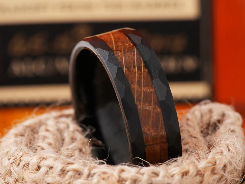 The Zuma Wood Wedding Ring